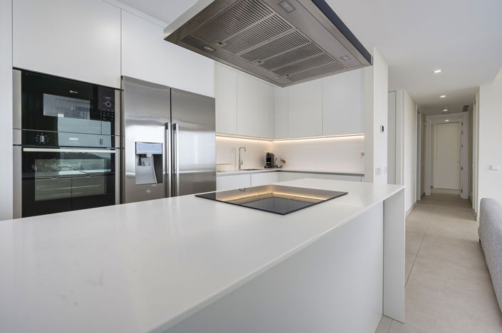 Image No.12-2 Bed Property for sale