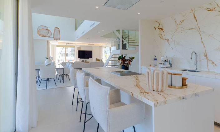 Image No.22-4 Bed Property for sale