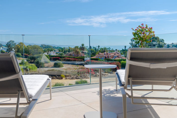 Image No.45-4 Bed Property for sale