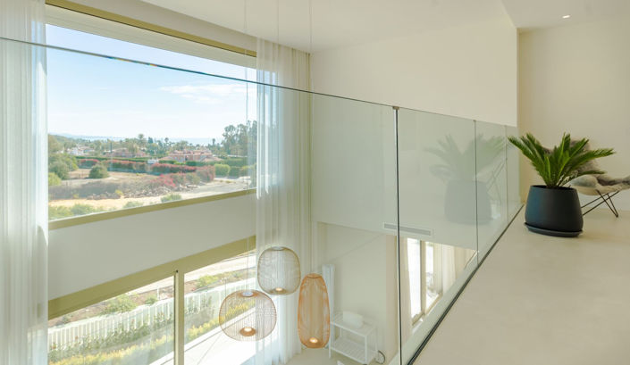 Image No.56-4 Bed Property for sale