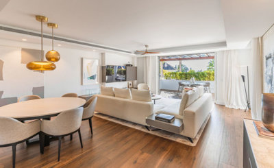 10-bb915d1cb19341576dcdc994b81ab9c5