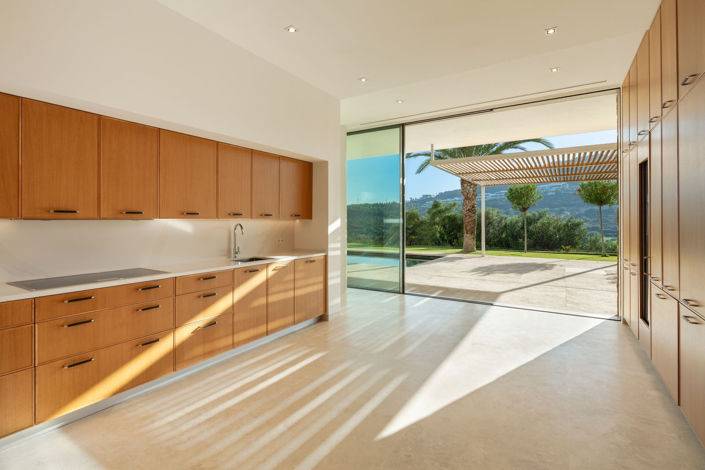 Image No.13-4 Bed Property for sale