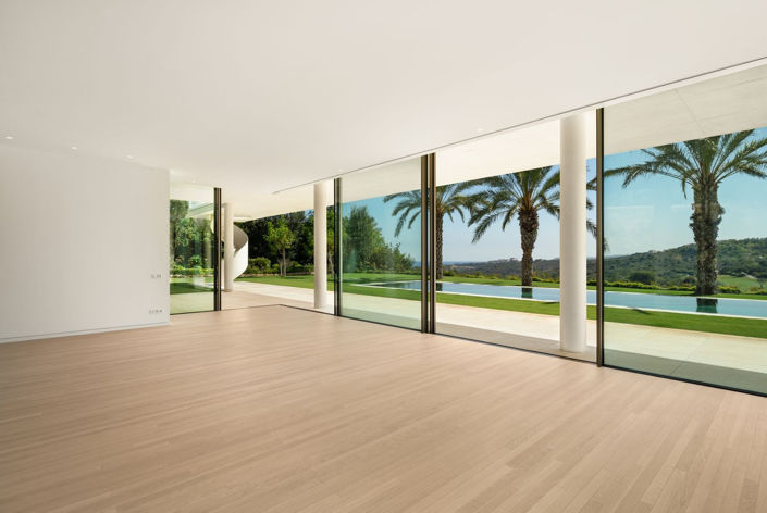 Image No.15-4 Bed Property for sale