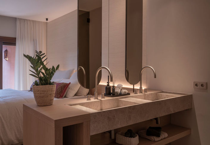 Image No.27-3 Bed Property for sale