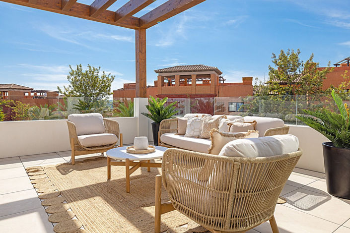 Image No.3-3 Bed Property for sale