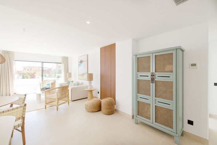 Image No.8-2 Bed Property for sale