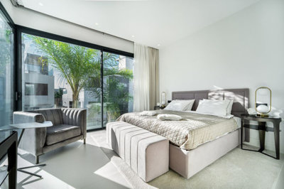 10-bb915d1cb19341576dcdc994b81ab9c5