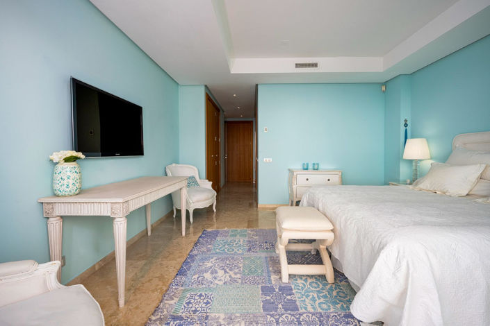 Image No.21-3 Bed Property for sale