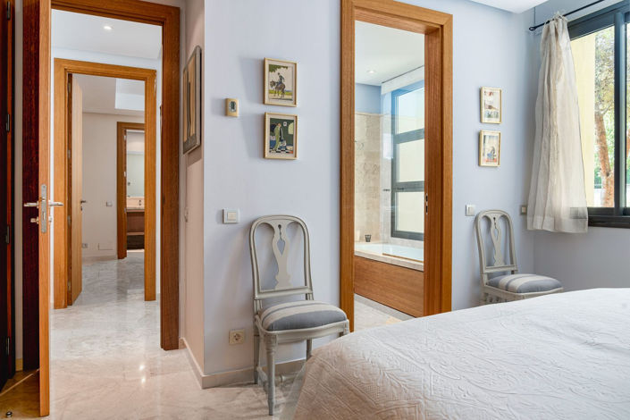 Image No.28-3 Bed Property for sale