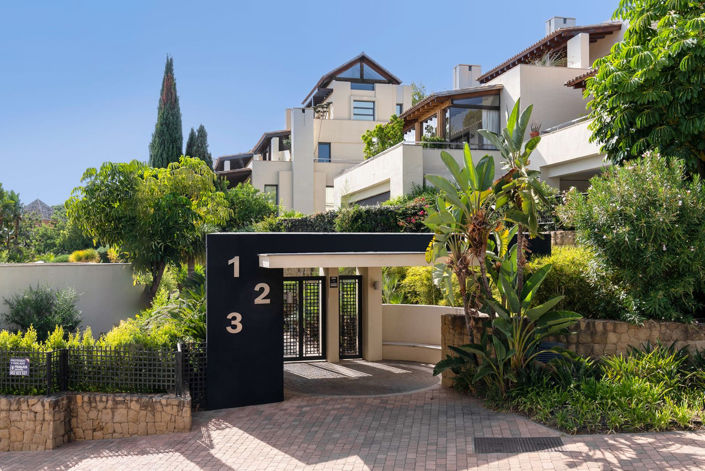 Image No.41-3 Bed Property for sale