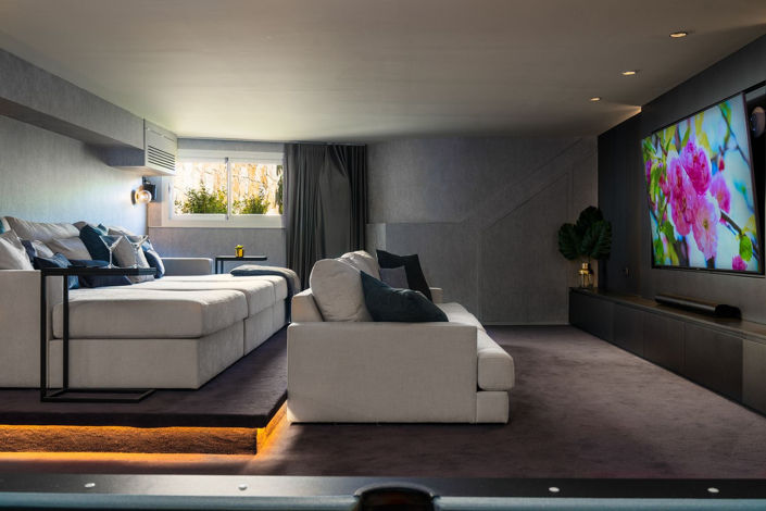 Image No.13-3 Bed Property for sale