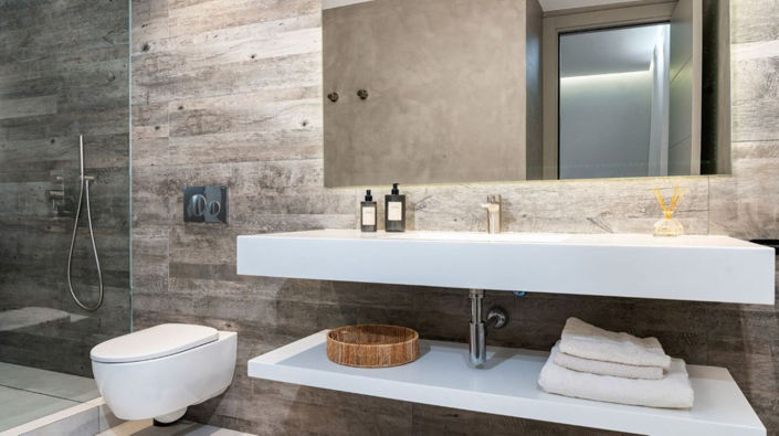 Image No.21-5 Bed Property for sale