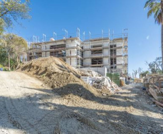 Image No.27-7 Bed Property for sale