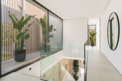 10-bb915d1cb19341576dcdc994b81ab9c5