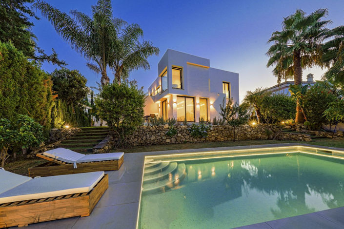 Image No.31-5 Bed Property for sale