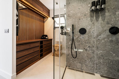 10-bb915d1cb19341576dcdc994b81ab9c5