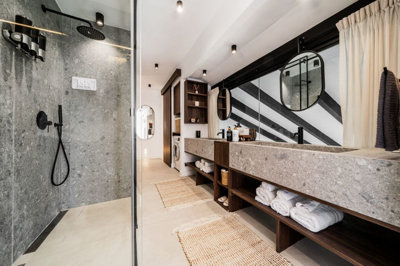 13-5fd73dea700db77384c091ca9818b1a9