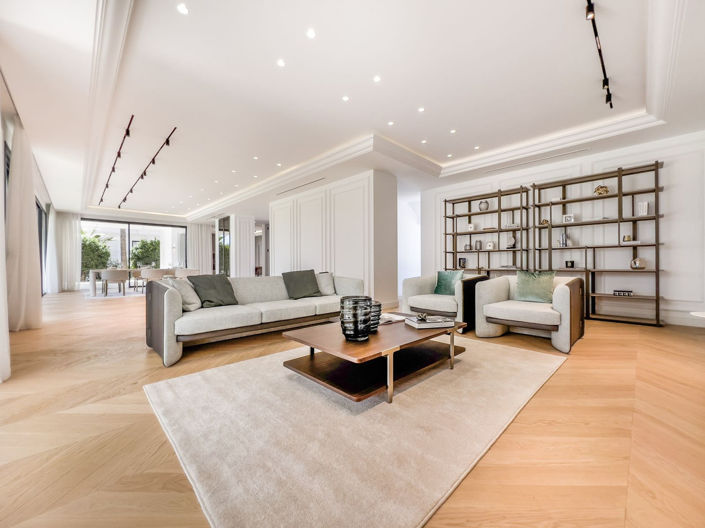 Image No.5-6 Bed Property for sale