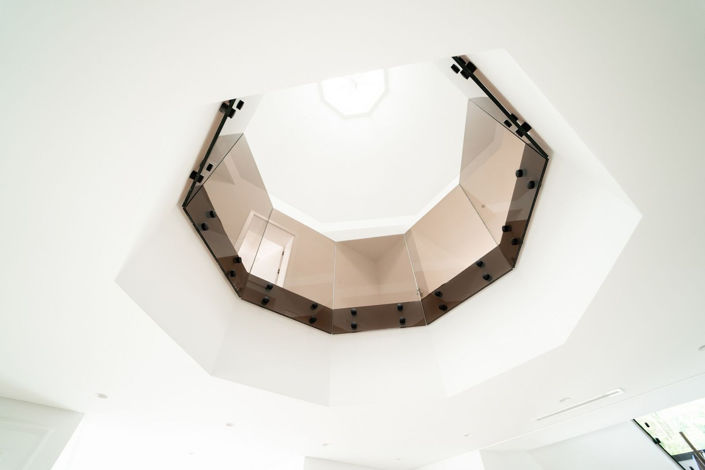 Image No.9-6 Bed Property for sale