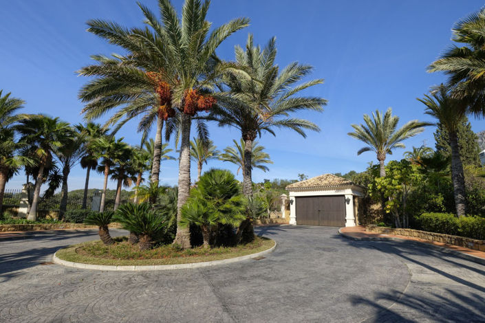 Image No.18-5 Bed Property for sale