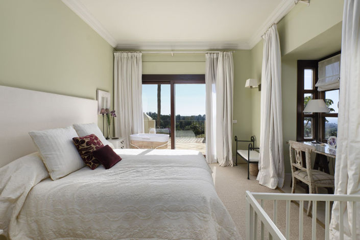 Image No.49-5 Bed Property for sale