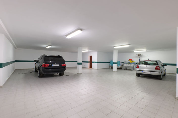 Image No.52-5 Bed Property for sale