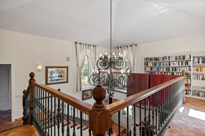 12-53013098fcab6c38b1379cd33298e050