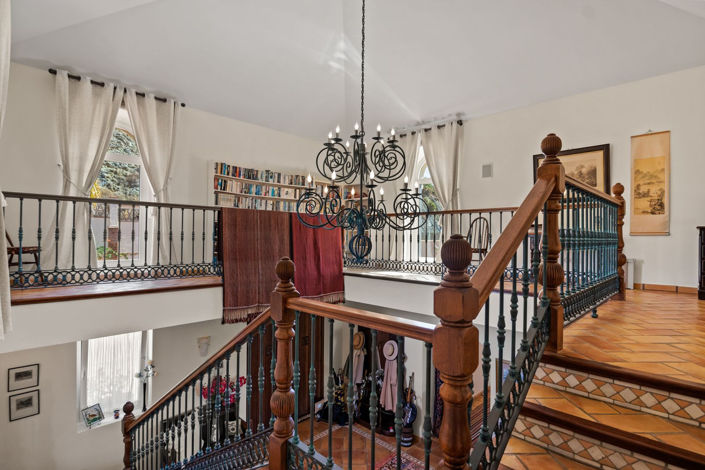 Image No.18-4 Bed Property for sale