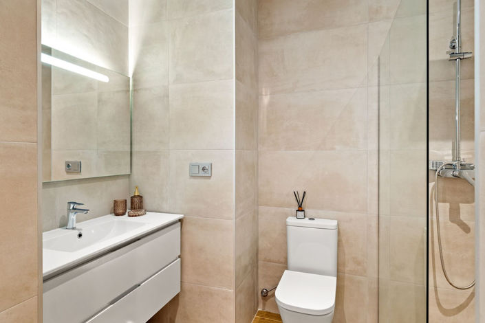 Image No.33-3 Bed Property for sale