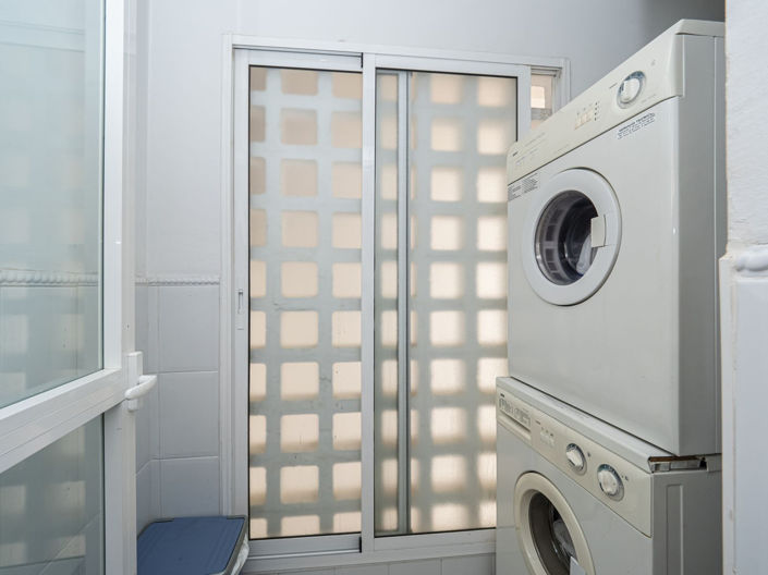 Image No.23-2 Bed Property for sale