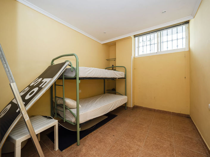 Image No.31-2 Bed Property for sale