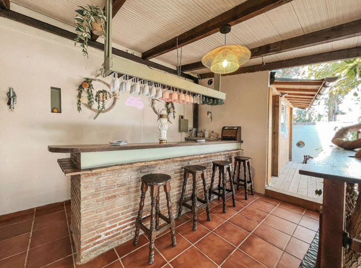 Image No.3-5 Bed Property for sale