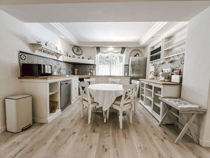 Image No.4-5 Bed Property for sale