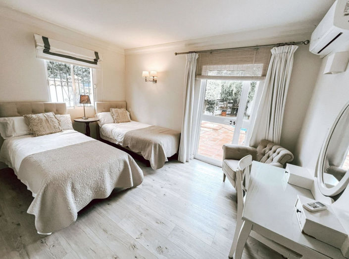 Image No.7-5 Bed Property for sale