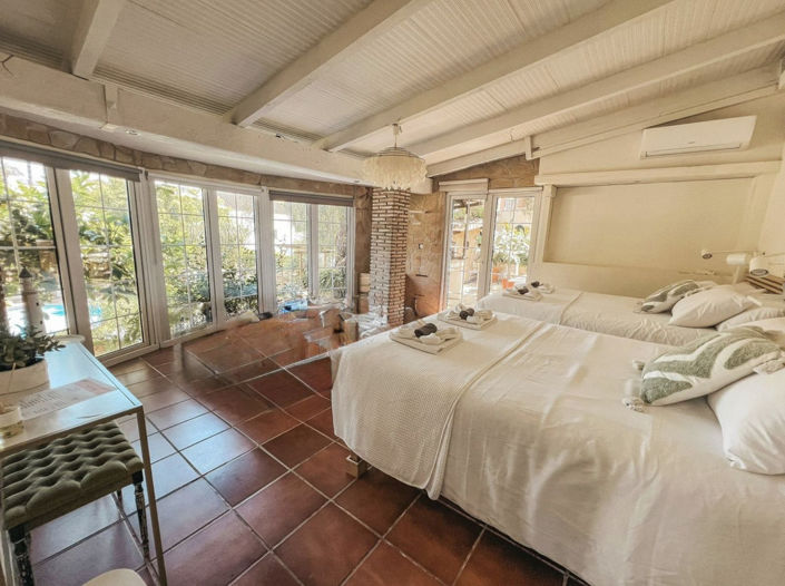 Image No.9-5 Bed Property for sale