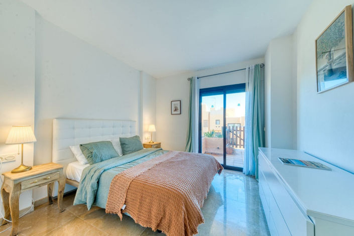 Image No.15-3 Bed Property for sale