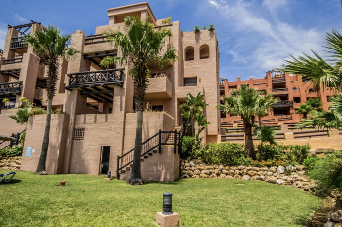 Image No.20-3 Bed Property for sale