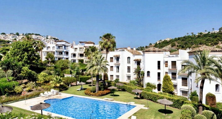 Image No.12-2 Bed Property for sale