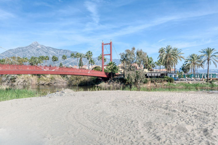 Image No.25-2 Bed Property for sale