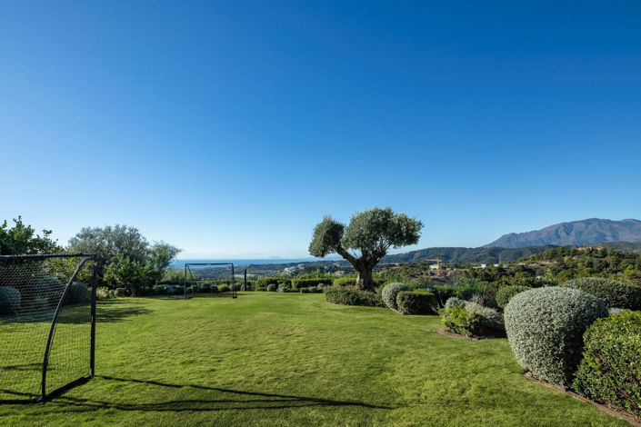 Image No.44-7 Bed Property for sale