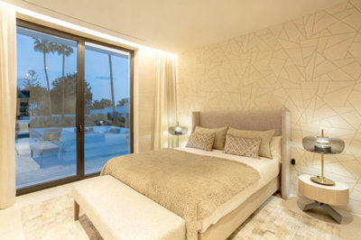 10-bb915d1cb19341576dcdc994b81ab9c5