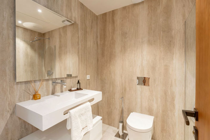 Image No.20-4 Bed Property for sale