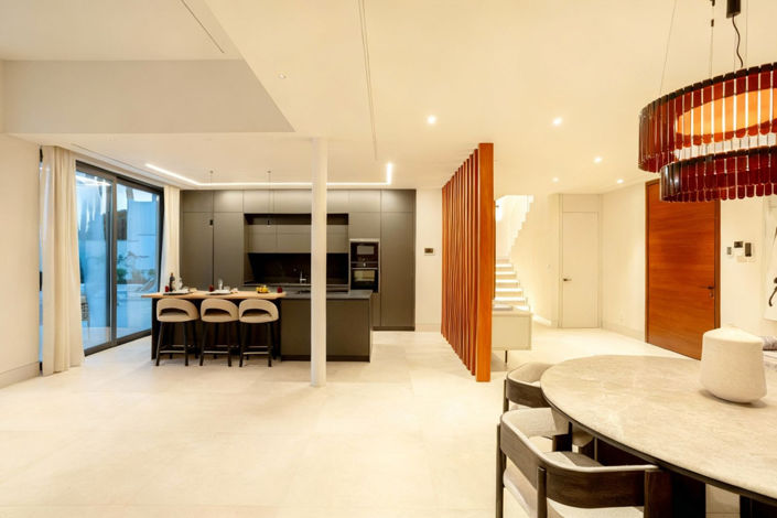 Image No.21-4 Bed Property for sale