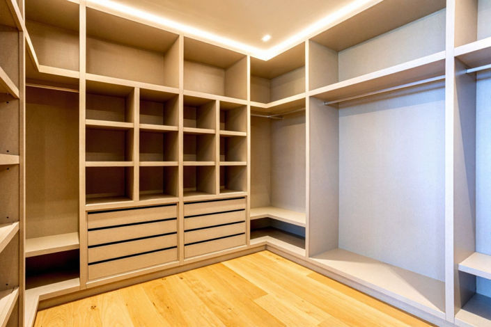 Image No.37-4 Bed Property for sale