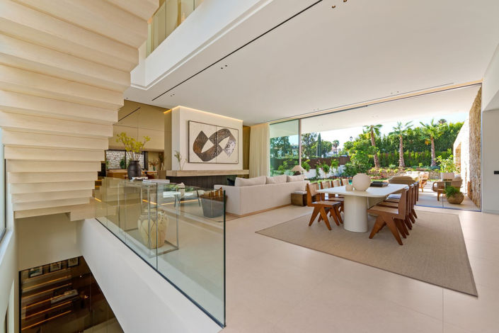 Image No.41-5 Bed Property for sale