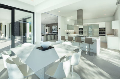 10-bb915d1cb19341576dcdc994b81ab9c5