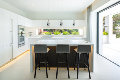 12-53013098fcab6c38b1379cd33298e050