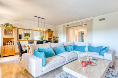 2-5bd7b9d04b45e33852eaf0ec6670150d