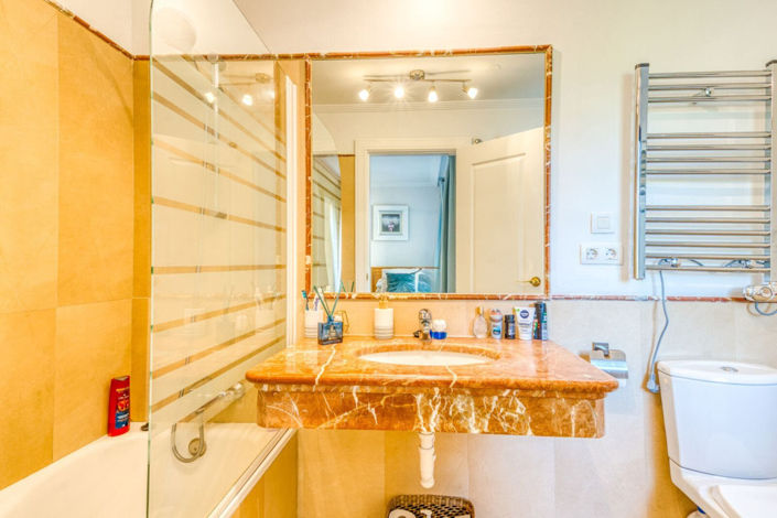 Image No.6-Propriété de 2 chambres à vendre à San Roque