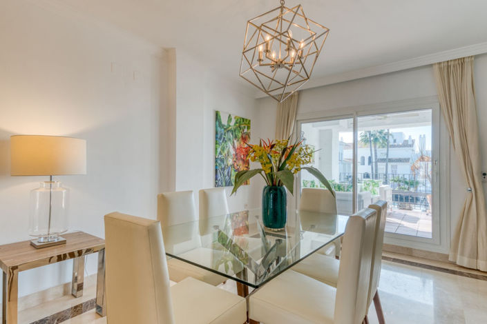 Image No.12-3 Bed Property for sale